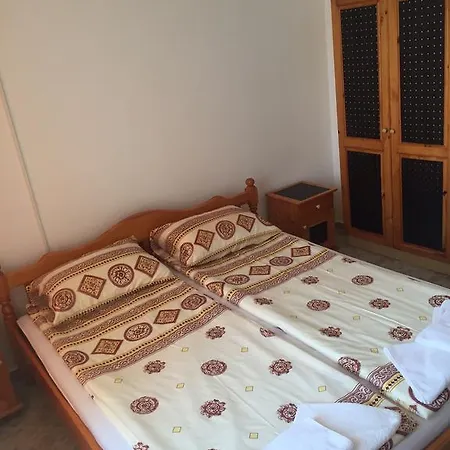 Konukevi Complex Laguna-kantardzhiev